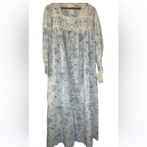 Eileen West NWY blue floral print square neck full button up night gown, size S
